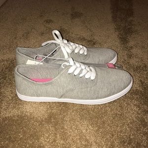 Mossimo Supply Co. gray canvas shoes. NWT!